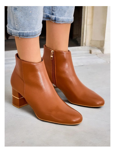 Resti Women's ankle boots on a post Afennor