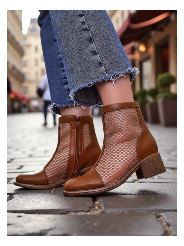 Resti Women's perforated ankle boots on a low heel Rowices