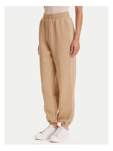 Guess Долнище анцуг V5YB02 KB3P2 Бежов Regular Fit