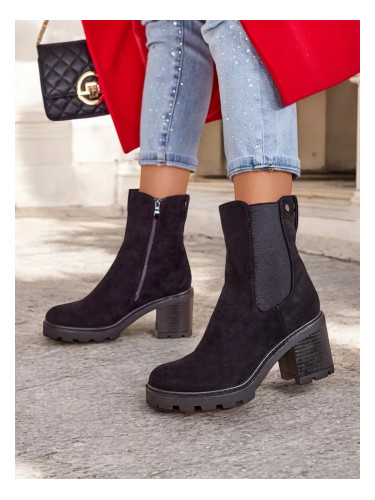 Resti Eko-suede women's ankle boots on a post Weggis
