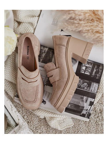 Resti Women's moccasins on a post Narvoti
