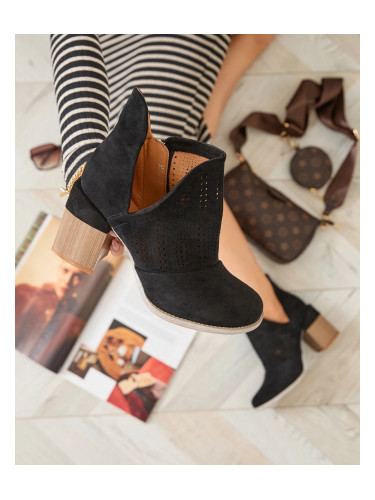 Resti Openwork post boots in black Revivela