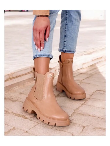 Resti Women's boots on a thicker sole Gegri