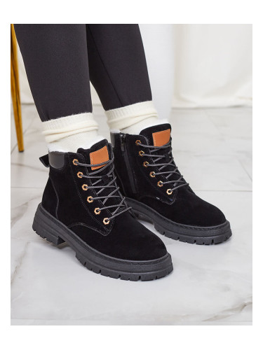 Resti Women's insulated trapper boots in black Radoras