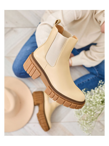 Resti Beige women's boots on a solid sole Eferope