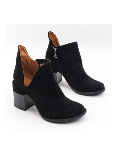 Resti Black women's boots with cutouts Plinara