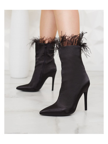 Resti Black women's feather boots Wenelika