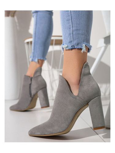 Resti Gray ankle boots with cut from Alania - Footwear