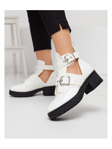 Resti White lacquered women's boots with cutout and embossing Malevib- Footwear
