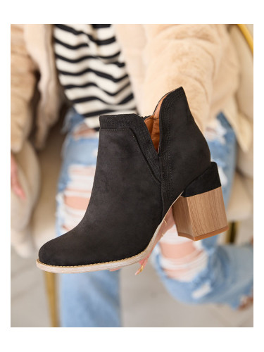 Resti Black Lemere square heeled boots