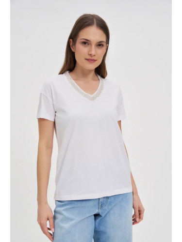 Marisse T-Shirt With Decorative Neckline, White