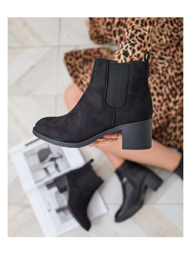 Resti Black eco-suede women's boots on a post Nanhelyna