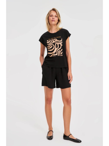 Marisse T-Shirt With A Geometric Print, Black