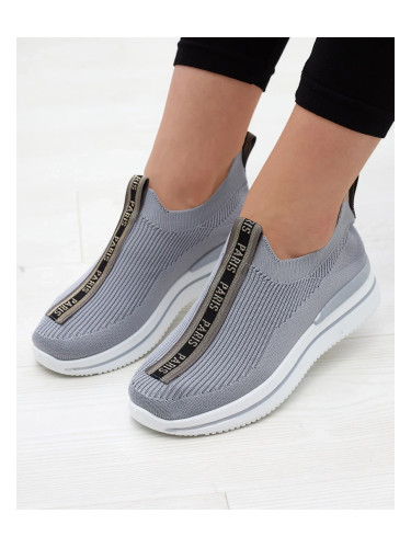 Resti Women's slip-on sports shoes with lettering in gray Cerppa- Footwear