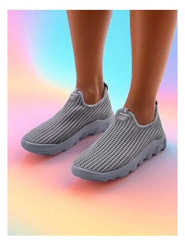 Resti Women's Slip-On Fabric Sports Shoes Erra