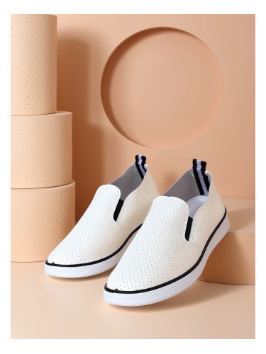 Resti Women's perforated sports shoes Musio