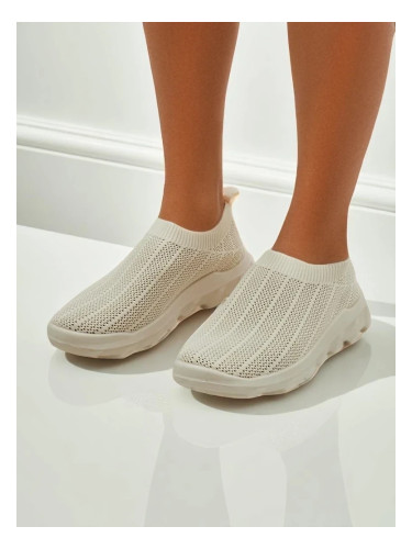 Resti Women's Slip-On Fabric Sports Shoes Perrey
