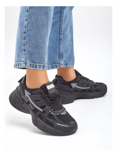 Resti Women's sports sneakers on a thicker sole Beysa