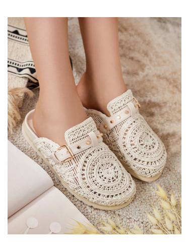 Resti Royalfashion Women's flip-flops with embroidery Leronip