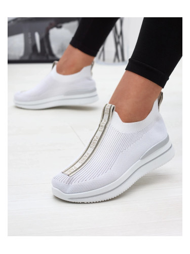 Resti Women's slip-on sports shoes with lettering in white Cerppa- Footwear