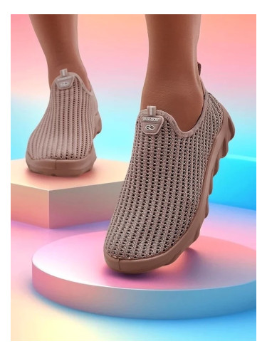 Resti Women's Slip-On Fabric Sneakers Erra