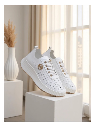 Resti Women's perforated sporty sneakers Jovenes