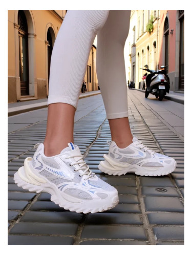 Resti Women's lacquered sneakers Leysi