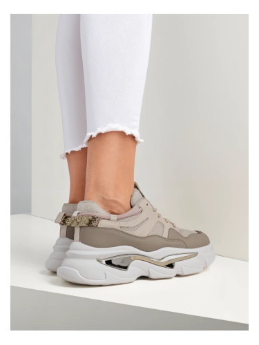 Resti Women's sneakers with a thicker sole Lesalli