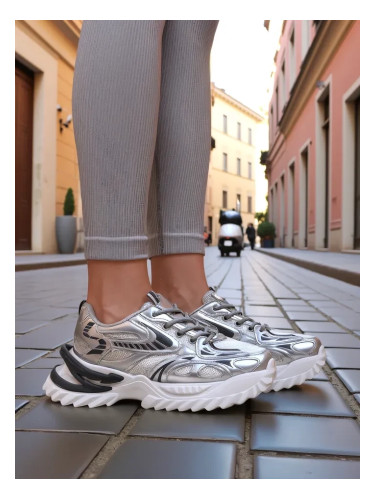 Resti Women's Lacquered Sneakers Leysi