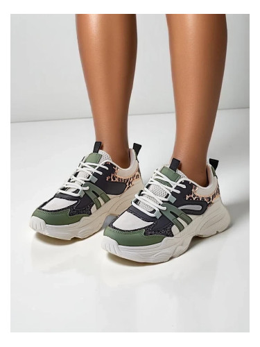 Resti Women's sporty sneakers on a thicker sole Aimo