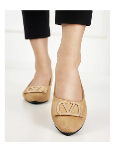 Resti Women's beige ballerinas with an ornament on the toe Cavo - Footwear