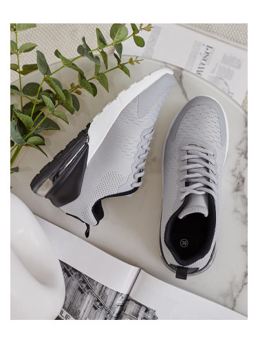 Resti Women's sports sneakers Eseltta