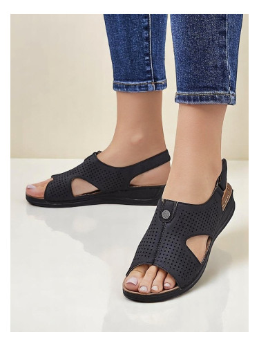 Resti Women’s cut-out sandals Leminni