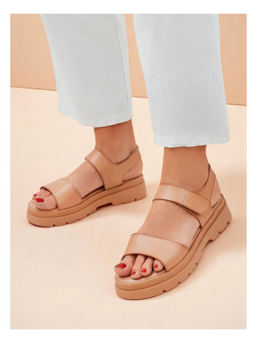 Resti Royal Fashion Women's Otvanna sandals with a thick sole