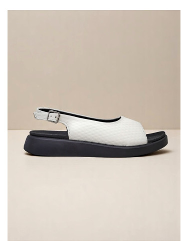 Resti Women's Riva sandals on a thick sole