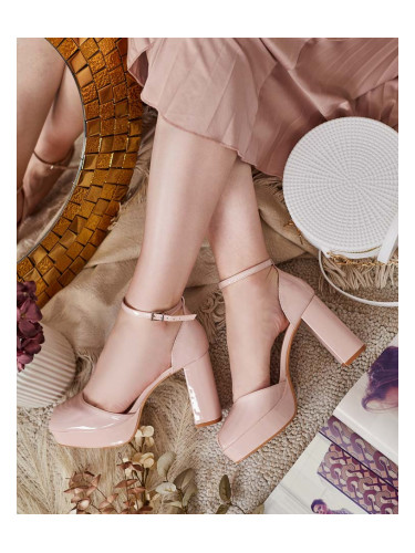 Resti Women's Lefeyoa lacquered post sandals