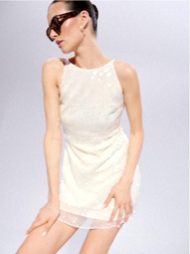 Mohito - Рокля с пайети - кремaво