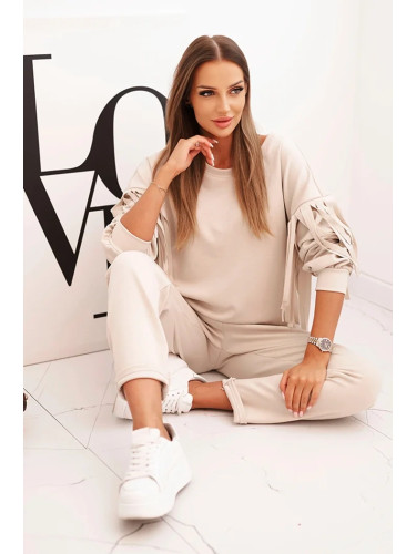 Kesi Włoski Ladies' butter set with fringes on the sleeves beige