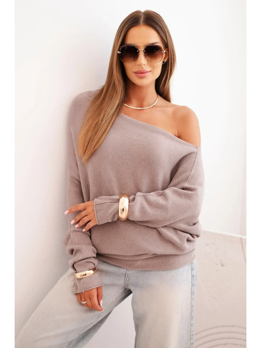 Kesi Włoski Women's asymmetrical batwing viscose sweater cappuccino