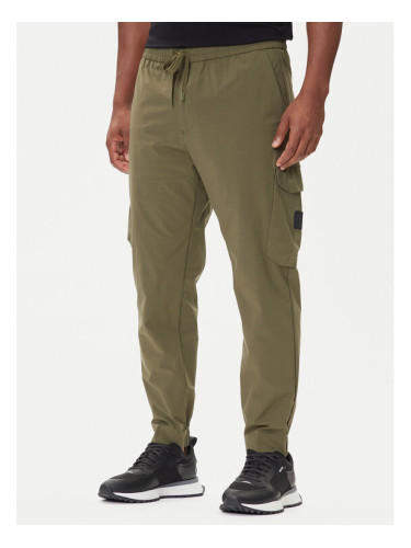 BOSS Долнище анцуг T_Urbanex-Cargolight 50508339 Зелен Regular Fit
