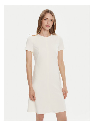 Calvin Klein Коктейлна рокля LV044C064G Екрю Slim Fit