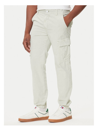 Tommy Jeans Джогъри Austin DM0DM21791 Зелен Slim Fit