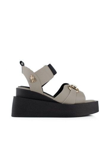 Дамски кожени сандали на платформа в сиво w542