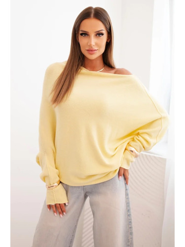 Kesi Włoski Women's asymmetric batwing viscose sweater yellow
