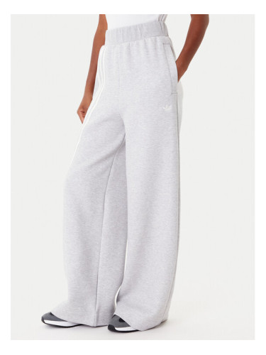 adidas Долнище анцуг Off Placed 3-Stripes KA0833 Сив Wide Leg
