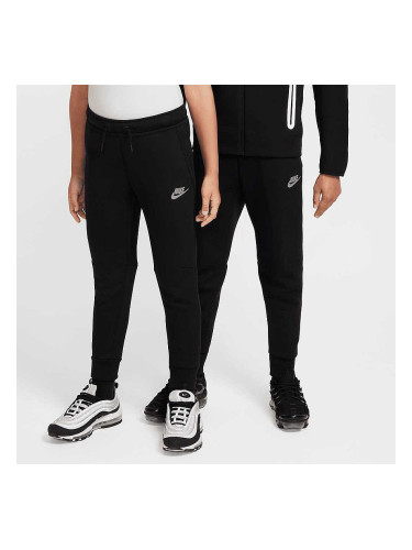 ДЕТСКО ДОЛНИЩЕ ЗА МОМЧЕ NIKE FZ5434-010 NSW TCH FLC SSNL TF+ JOGGER ЧЕРНО