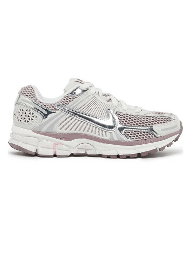 ДАМСКИ МАРАТОНКИ NIKE HV6417-001 ZOOM VOMERO 5 СИВИ/СРЕБРИСТИ