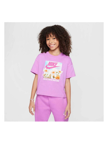 ДЕТСКА ТЕНИСКА ЗА МОМИЧЕ NIKE HM6311-532 NSW PHOTO TEE ЛИЛАВА