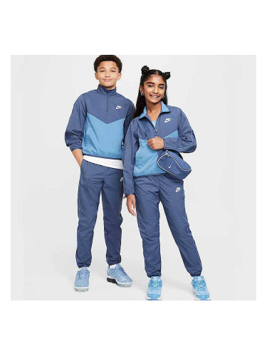 ДЕТСКИ СПОРТЕН ЕКИП ЗА МОМЧЕ NIKE FD3058-491 NSW TRACKSUIT WVN QZ HBR ТЪМНОСИН/СВЕТЛОСИН