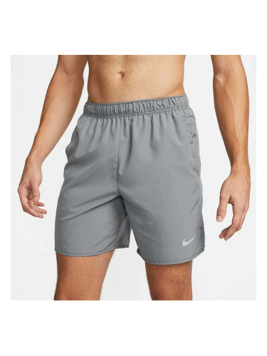 МЪЖКИ КЪСИ ПАНТАЛОНИ NIKE DV9344-084 DF CHALLENGER 7UL SHORT СИВИ
